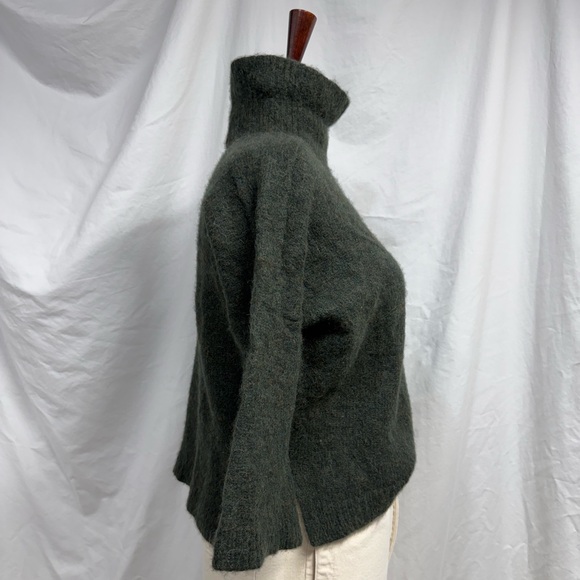 Wrap London Heather Melange Cropped  Turtleneck Sweater - Picture 4 of 11